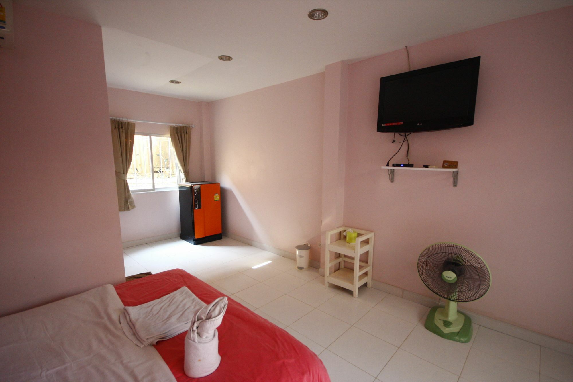 Tawaen Beach Resort Koh Larn Extérieur photo